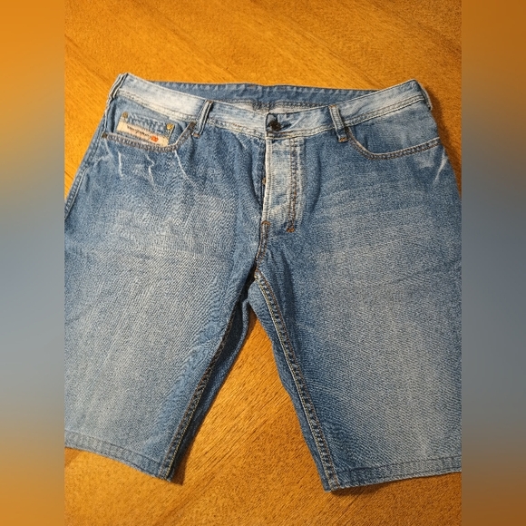 Diesel Jean to Shorts - Size 36 - Picture 2 of 6